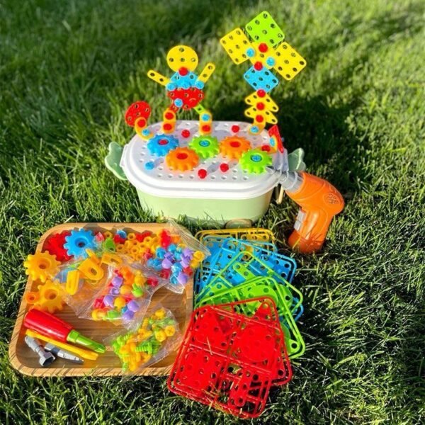 Jeu de construction avec visseuse électrique 267 pièces