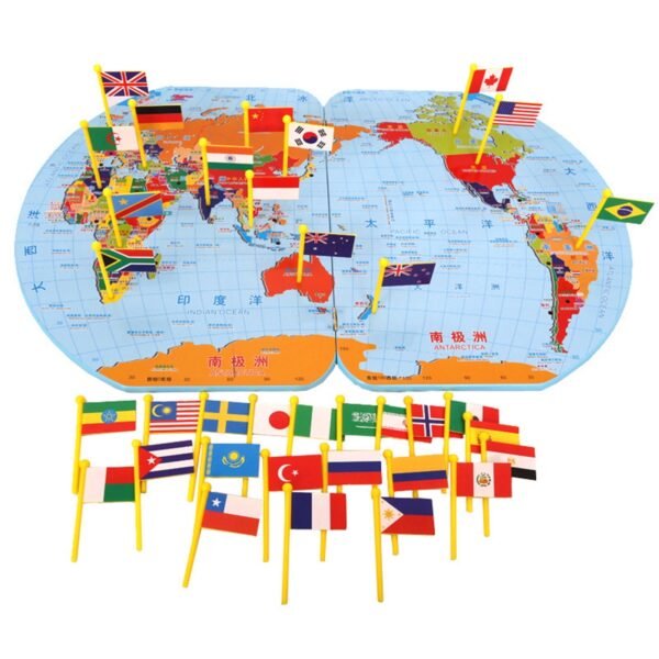 Carte de monde en bois